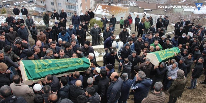 İstanbul'daki silahlı saldırıda ölen 2 kardeş Hakkari'de toprağa verildi