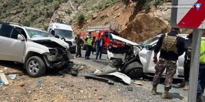 Şemdinli'deki trafik kazasında vali yardımcısı ve kaymakam yaralandı