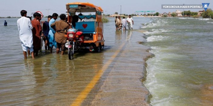 Pakistan’daki sel felaketinde can kaybı bin 700’e yükseldi