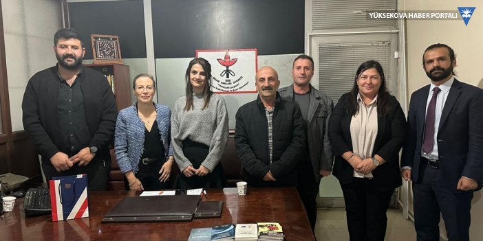 Birleşik Krallık Türkiye Büyükelçisi, İHD Hakkari Şubesi'ni ziyaret etti