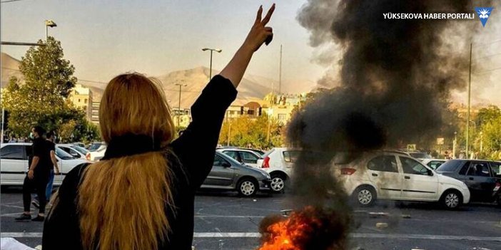 İran'da 400 göstericiye hapis cezası