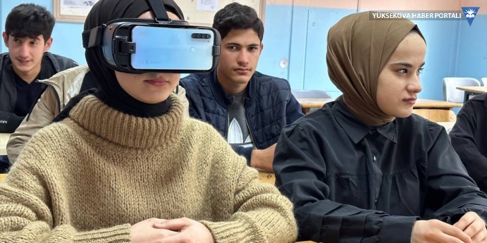 Şemdinli'de öğrenciler sanal gerçeklik gözlüğüyle matematik öğreniyor