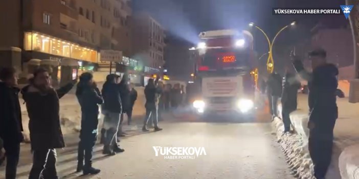 Yüksekova'da depremzedelere yardım seferberliği sürüyor: 6 TIR daha yola çıktı