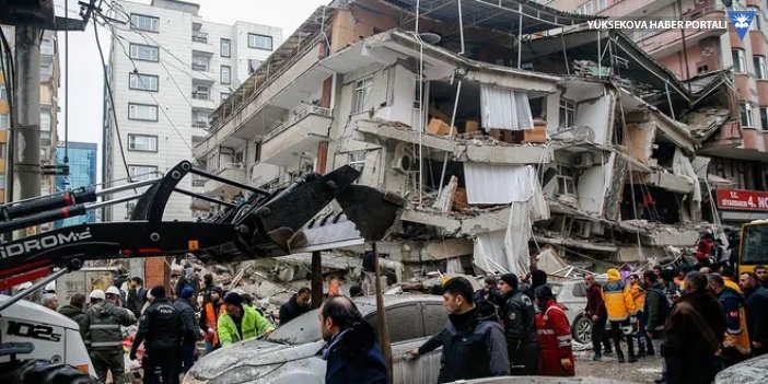 Yıkılan binalarla 'sorumluluğu belirlenen' 131 kişi tutuklandı, 5'i yurtdışında, 11'i öldü