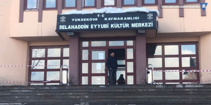 Yüksekova'daki kültür merkezi, depreme dayanıksız olduğu için kapatıldı