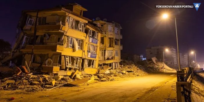 Reuters: Türkiye'de depremzedeler sığınacak yer bulmakta zorlanıyor