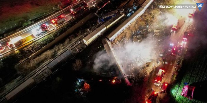 Yunanistan'da iki tren kafa kafaya çarpıştı: En az 32 ölü