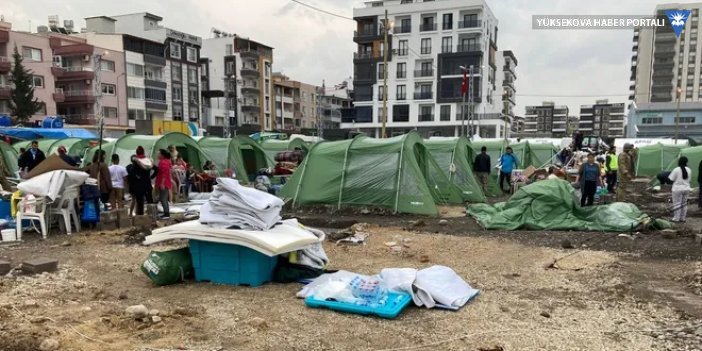 AFAD İskenderun’da gönüllülerin kurduğu çadırları polis zoruyla kaldırdı