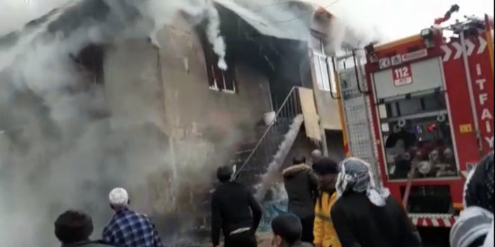Yüksekova'da ev yangını: 4 çocuk zehirlendi