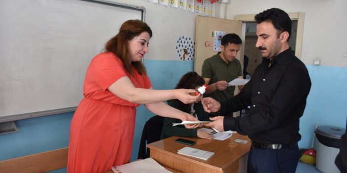 Oy kullanma işlemi başladı