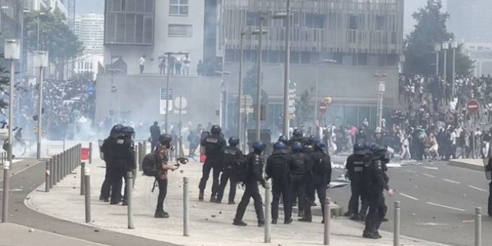 Fransa’da eylemler nedeniyle sokağa çıkma yasağı