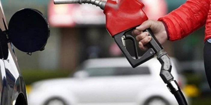Benzine zam: Litre fiyatı 26 TL’yi geçti