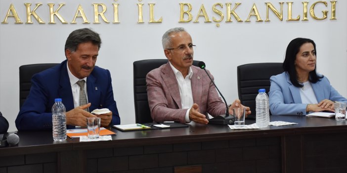 Ulaştırma ve Altyapı Bakanı Uraloğlu Hakkari'de konuştu
