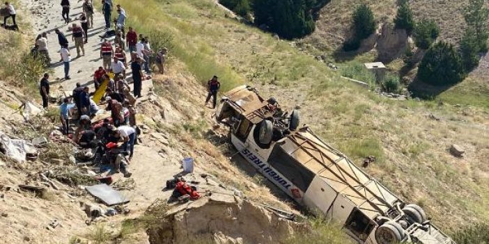 Kars'ta yolcu otobüsü şarampole devrildi: 7 kişi öldü, 22 kişi yaralandı