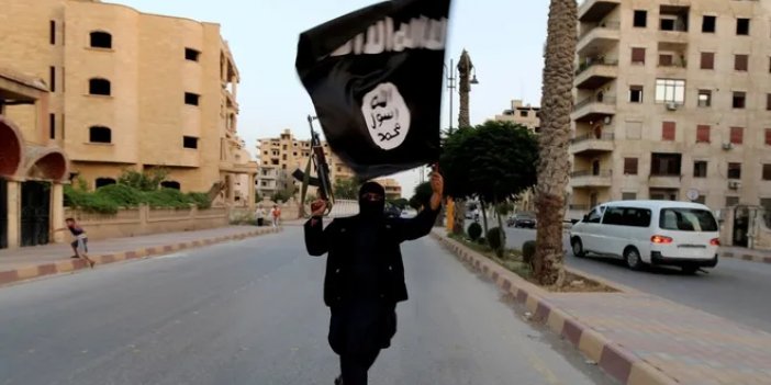 SOHR: IŞİD'in askeri otobüse saldırısında 23 Suriye askeri öldü