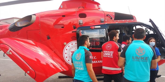 Hakkari'de rahatsızlanan çocuk ambulans uçakla Ankara'ya sevk edildi