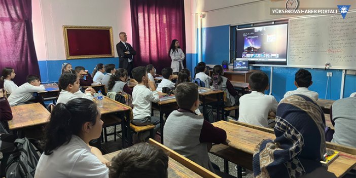 Yüksekova'da öğrencilere astronomi konusunda bilgilendirildi