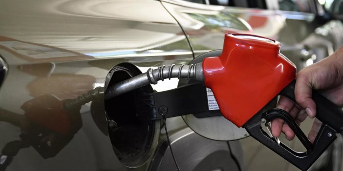 Benzin ve motorin satışlarına zam etkisi: 2021'den beri bir ilk