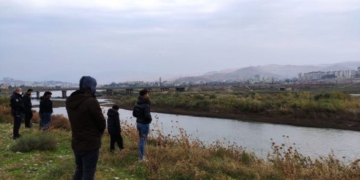 Cizre'de kaybolan genç için Dicle Nehri'nde arama çalışmaları sürüyor
