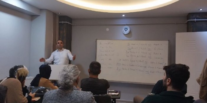 Van’da Kürtçe ve İngilizce Dil Eğitimi için Akademy kapılarını açtı