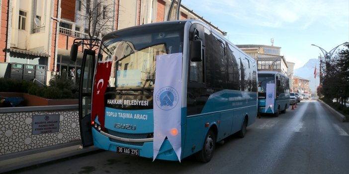 Hakkari'de yeni alınan 2 yolcu minibüsü hizmete sunuldu