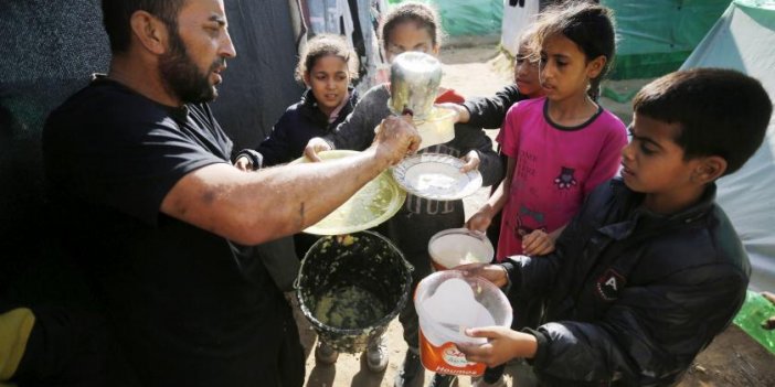 Gazze nüfusunun yarısı açlık çekiyor