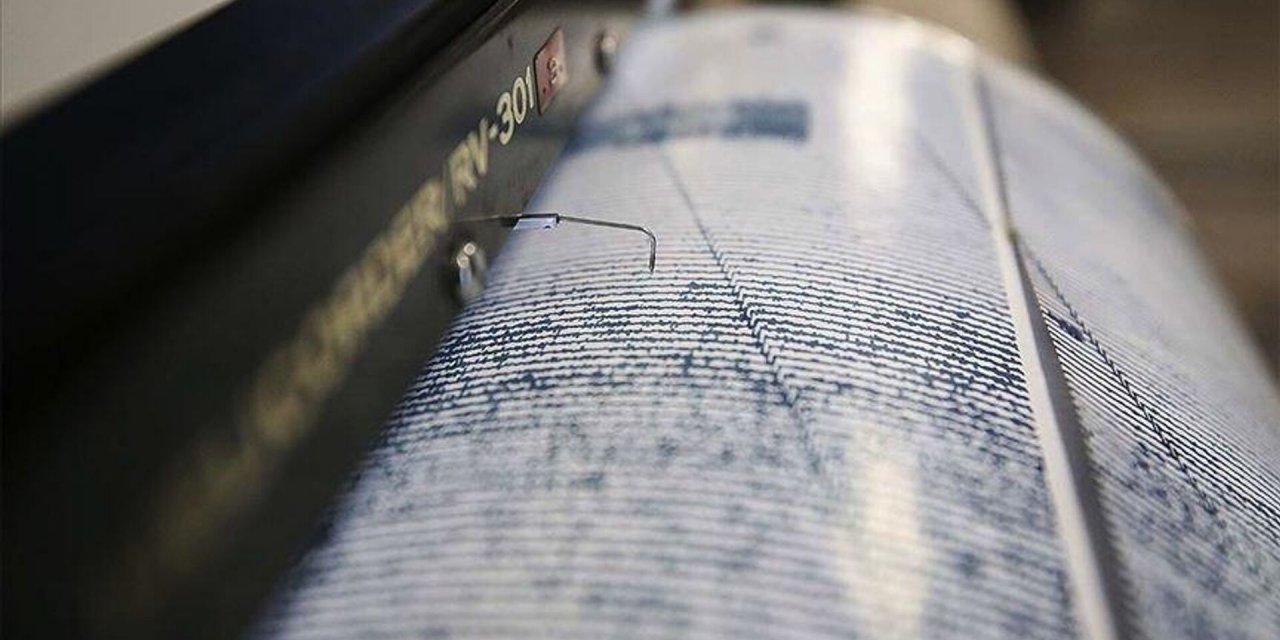Peş peşe depremler: Gümüşhane 4.1, Erzincan 3.7 ile sallandı