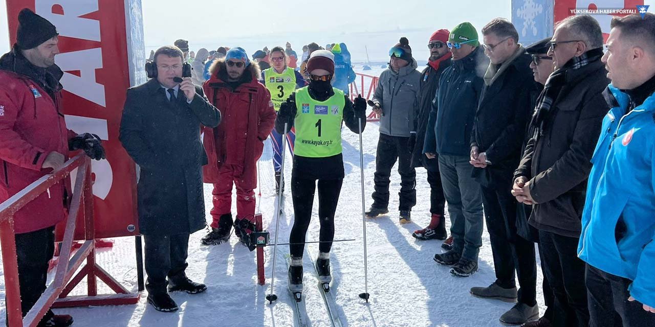 655 sporcu Yüksekova'daki Kayaklı Koşu Elemeleri'nde yarışıyor