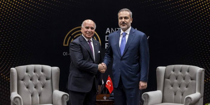 Irak Dışişleri Bakanı: "Gelecek ay Türkiye'yle sınır güvenliği konuşacağız"