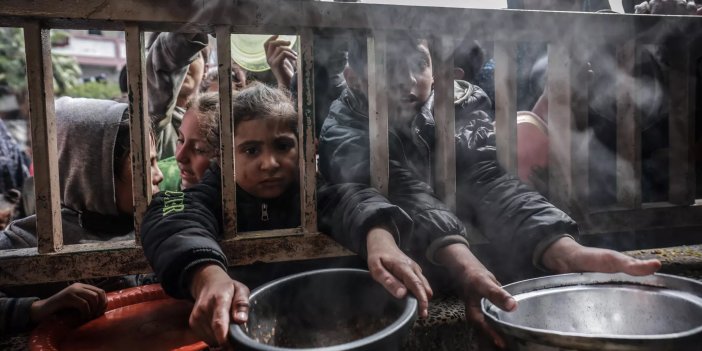 BM raportörleri açıkladı: 'İsrail Gazze'deki insanları kasıtlı olarak aç bırakıyor'