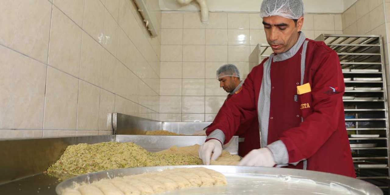 Diyarbakır’da tatlıcılar Ramazan ayında günde 1 ton satış hedefliyor