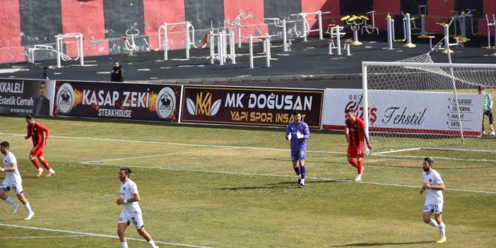 TFF 2. Lig: Vanspor FK: 3 - Yeni Mersin İdmanyurdu: 0