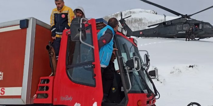Tipide mahsur kalan avcılar helikopterle kurtarıldı