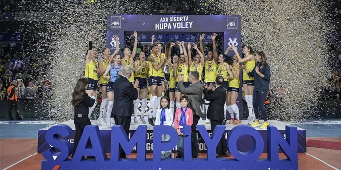 Voleybol'da Fenerbahçe Opet, şampiyon oldu