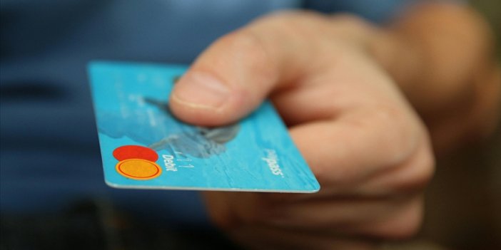 Kredi kartlarındaki komisyon artışını tüketicilere yansıtan işletmelere tepki
