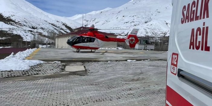 49 yaşındaki hasta, ambulans helikopterle Van'a nakledildi