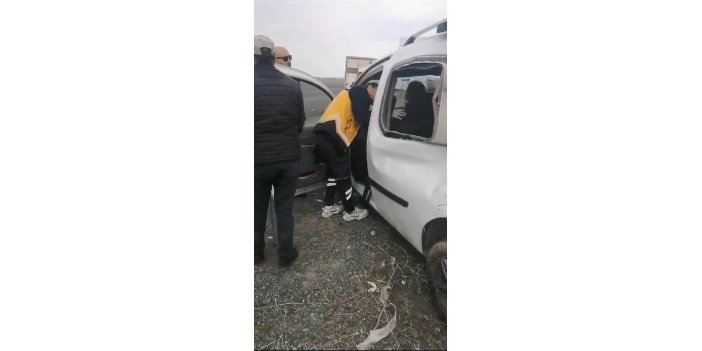 Kars’ta trafik kazası: 3 kişi yaralı