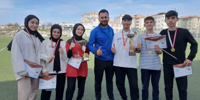 Malatya'da Okul olarak okçuluk yarışmasında birinci oldular