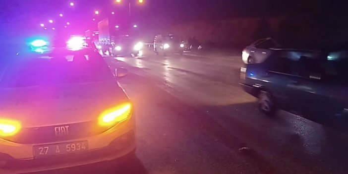 Antep’te zincirleme trafik kazası: 3’ü polis 4 yaralı