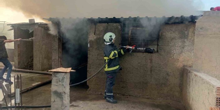 Nusaybin'deki bir evde çıkan yangın korkuttu