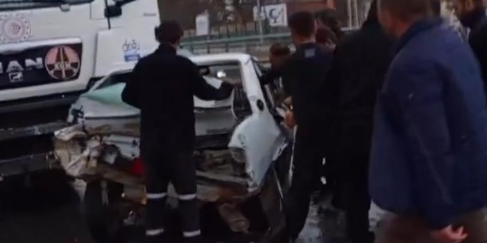 Van'da otomobil ile tırın çarpışması sonucu 1 kişi yaralandı