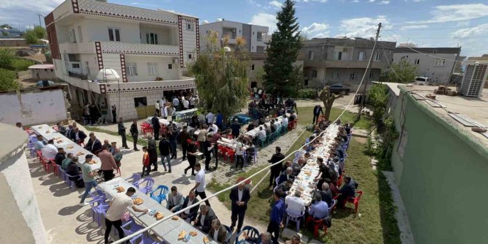 Silopi'de muhtardan köylülere 500 kişilik teşekkür yemeği