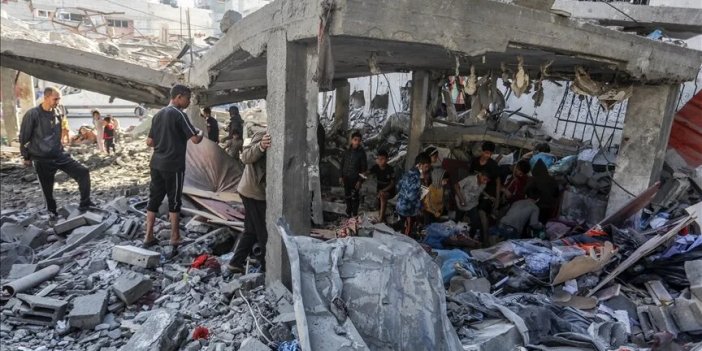 İsrail ordusu son 24 saatte Gazze'de en az 40 noktaya saldırı gerçekleştirdi