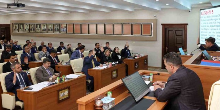 Erzurum Büyükşehir Belediyesi’nin yeni dönemdeki meclisi toplantı yaptı