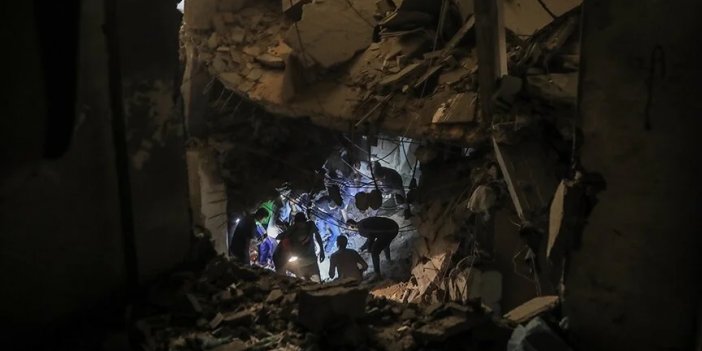 İsrail’in Refah'taki hava saldırısında çok sayıda Filistinlinin cesedine ulaşıldı