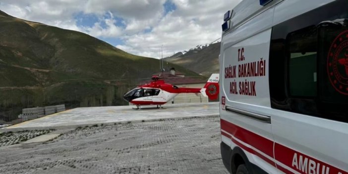 Bahçesaray'da göğüs ağrısı olan hasta için ambulans helikopter havalandı