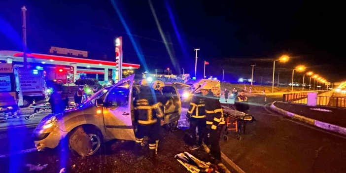 Mardin’de hafif ticari araç devrildi: 4 kişi yaralı