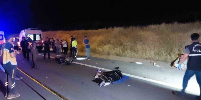 İki motosiklet çarpıştı, 2 sürücü de yaşamını kaybetti