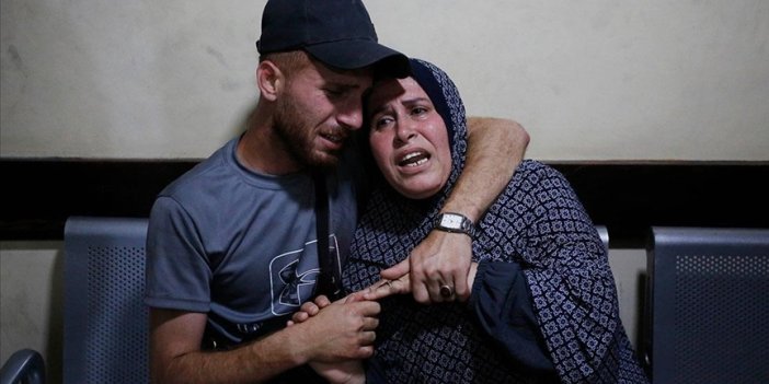 İsrail'in, Gazze'ye düzenlediği saldırılarda biri gazeteci çok sayıda insan öldü