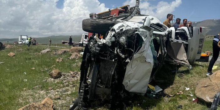 Muş'ta iki otomobilin çarpıştığı kazada 1 kişi öldü
